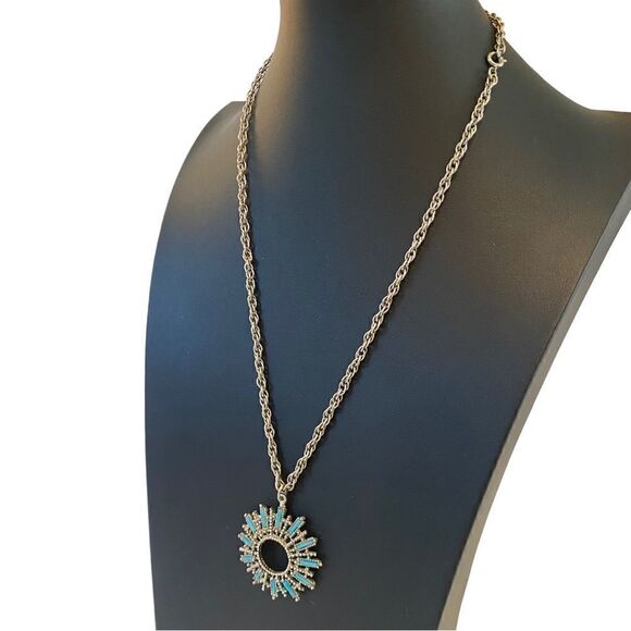 Vintage Silver Toned Faux Turquoise Circular Pendant on Rope Chain - Picture 3 of 6